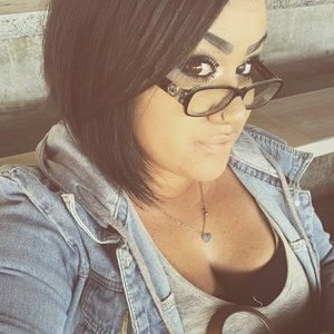 Meet your Posher, Taressa